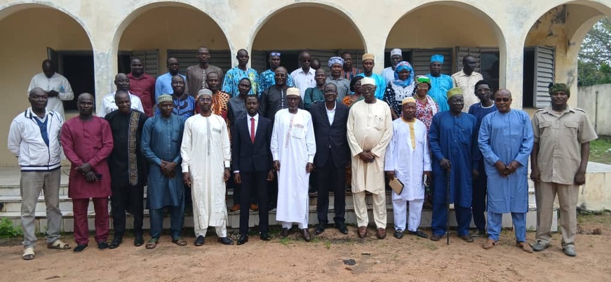 Tchad : passation de service entre les délégués sortant et entrant de la Jeunesse et des Sports de la Tandjilé Tchad : passation de service entre les délégués sortant et entrant de la Jeunesse et des Sports de la Tandjilé