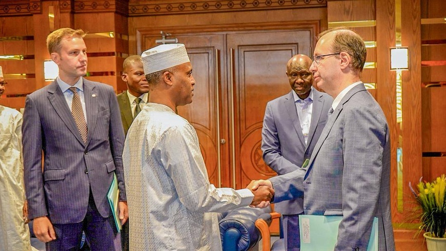 Tchad-France : le ministre d’Etat Abdoulaye Sabre Fadoul reçoit un parlementaire français Tchad-France : le ministre d’Etat Abdoulaye Sabre Fadoul reçoit un parlementaire français