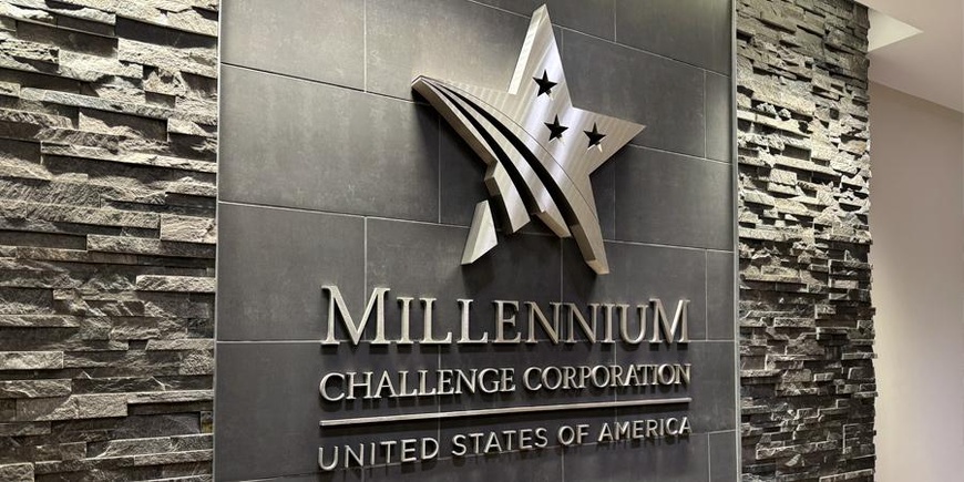 Abidjan : les États-Unis renforcent leur partenariat avec la Côte d’Ivoire à travers transport, formation et énergie Abidjan : les États-Unis renforcent leur partenariat avec la Côte d’Ivoire à travers transport, formation et énergie