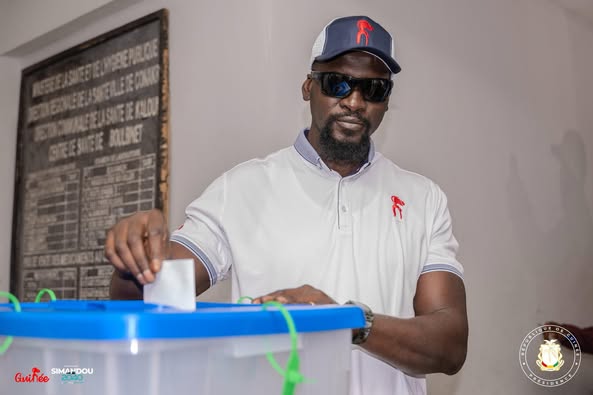 Guinée : Le Général Mamadi Doumbouya vote au référendum constitutionnel Guinée : Le Général Mamadi Doumbouya vote au référendum constitutionnel