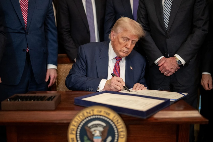 États-Unis : Donald Trump lance la « Gold Card », un visa accéléré pour investisseurs fortunés