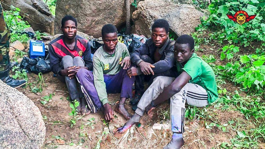 Cameroun : Le BIR neutralise un chef de gang et libère quatre otages dans le Mayo Tsanaga près de la frontière du Nigeria Cameroun : Le BIR neutralise un chef de gang et libère quatre otages dans le Mayo Tsanaga près de la frontière du Nigeria