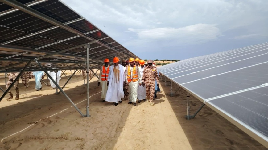 Tchad : visite de suivi des travaux des autorités du Kanem sur le site de la centrale solaire de Mao Tchad : visite de suivi des travaux des autorités du Kanem sur le site de la centrale solaire de Mao