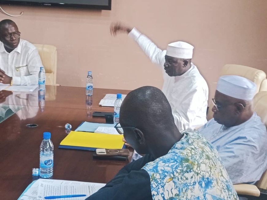 Tchad : Le Ministre de la Justice auditionné à l'Assemblée Nationale sur deux projets de lois Tchad : Le Ministre de la Justice auditionné à l'Assemblée Nationale sur deux projets de lois