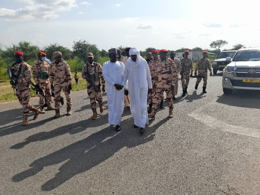 Tchad : Le Ministre de la Santé inaugure un centre d'oxygène et lance la campagne anti-choléra à Mongo Tchad : Le Ministre de la Santé inaugure un centre d'oxygène et lance la campagne anti-choléra à Mongo