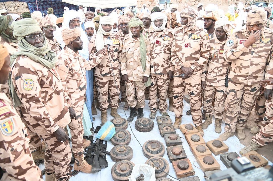 Tchad : Le CEMGA en mission de paix à Modra, Difa al Watan dépose ses armes Tchad : Le CEMGA en mission de paix à Modra, Difa al Watan dépose ses armes