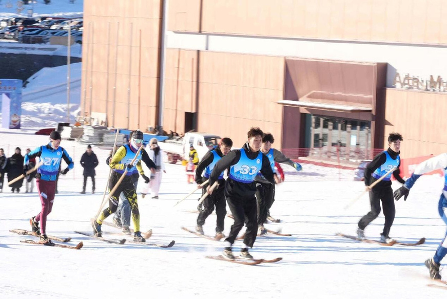 A ski mountaineering competition is held at the second edition of Winter Games Around Altay Mountains in January 2025. (Photo/Dong Shiju)