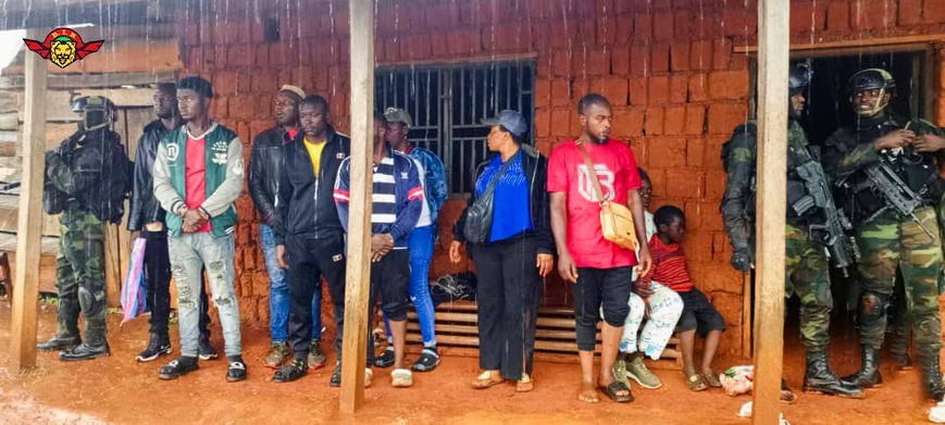 Cameroun : L'armée libère neuf otages enlevés par des séparatistes près de Kumbo Cameroun : L'armée libère neuf otages enlevés par des séparatistes près de Kumbo