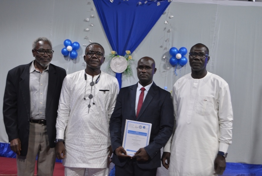 Tchad : Un commissaire divisionnaire de police soutient un mémoire sur le leadership transformationnel et les relations entre la police et les usagers Tchad : Un commissaire divisionnaire de police soutient un mémoire sur le leadership transformationnel et les relations entre la police et les usagers