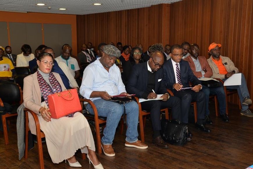 Présidentielle au Cameroun : des sessions de formation en France pour un scrutin apaisé et transparent Présidentielle au Cameroun : des sessions de formation en France pour un scrutin apaisé et transparent