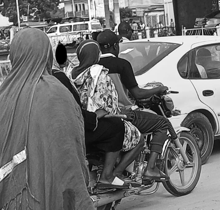 N’Djamena : Quand les malades voyagent en moto-taxi faute d’ambulances N’Djamena : Quand les malades voyagent en moto-taxi faute d’ambulances