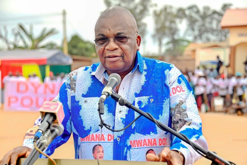 Le donateur François Nguimbi, au cours de son intervention Le donateur François Nguimbi, au cours de son intervention