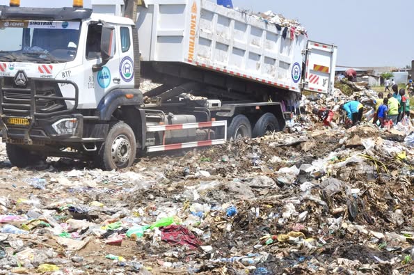 Tchad : Vaste opération de nettoyage et de réaménagement du site d’ordures de Gassi Tchad : Vaste opération de nettoyage et de réaménagement du site d’ordures de Gassi