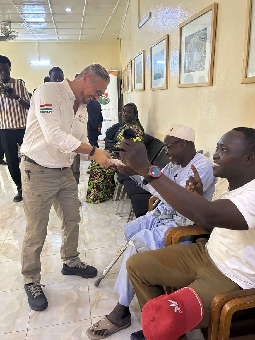 Tchad : BaptistAID et Hungary Helps poursuivent les examens ophtalmologiques et la distribution de lunettes Tchad : BaptistAID et Hungary Helps poursuivent les examens ophtalmologiques et la distribution de lunettes