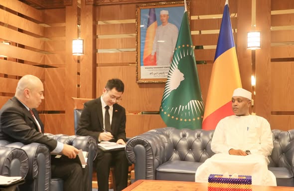 Tchad/Chine : Le Ministre d'État reçoit l'ambassadeur chinois Tchad/Chine : Le Ministre d'État reçoit l'ambassadeur chinois