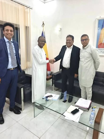 Tchad : Le Ministre d'État reçoit une délégation d’investisseurs du groupe ARISE et de Rolling LCC Tchad : Le Ministre d'État reçoit une délégation d’investisseurs du groupe ARISE et de Rolling LCC