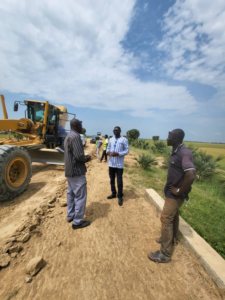 Tchad : Le Président du Conseil Provincial de la Tandjilé constate la reprise des travaux de la route Laï–Djoumane Tchad : Le Président du Conseil Provincial de la Tandjilé constate la reprise des travaux de la route Laï–Djoumane