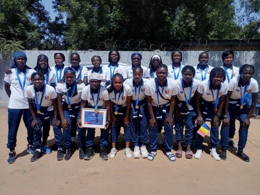 Football : les Saos Dames accueillies en héroïnes à l’aéroport international Hassan Djamous de N’Djamena Football : les Saos Dames accueillies en héroïnes à l’aéroport international Hassan Djamous de N’Djamena