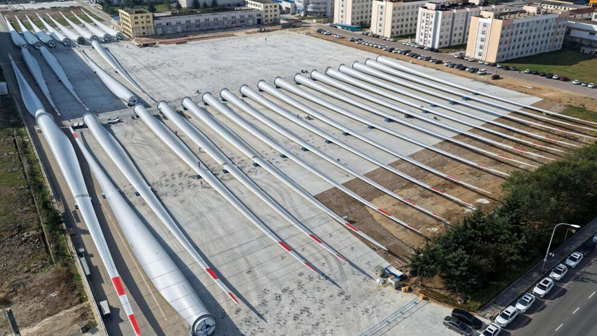 Gigantic wind turbine blades are manufactured in an offshore wind power industrial base in Rongcheng, east China's Shandong province. (Photo/Yang Zhili)
