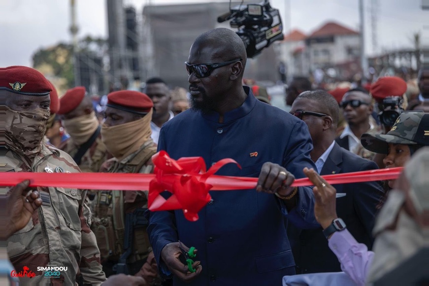 Guinée : Le Président Mamadi Doumbouya inaugure l’échangeur emblématique de Bambéto qui transforme le visage de Conakry Guinée : Le Président Mamadi Doumbouya inaugure l’échangeur emblématique de Bambéto qui transforme le visage de Conakry