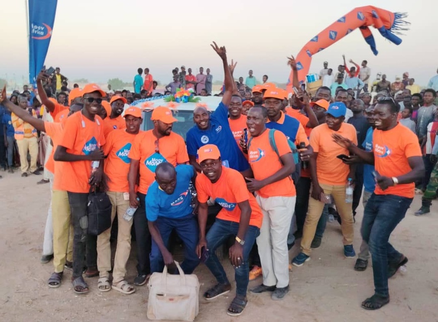 Tchad : à Abéché, Moov Africa récompense les gagnants de la promotion « Allô Allô »