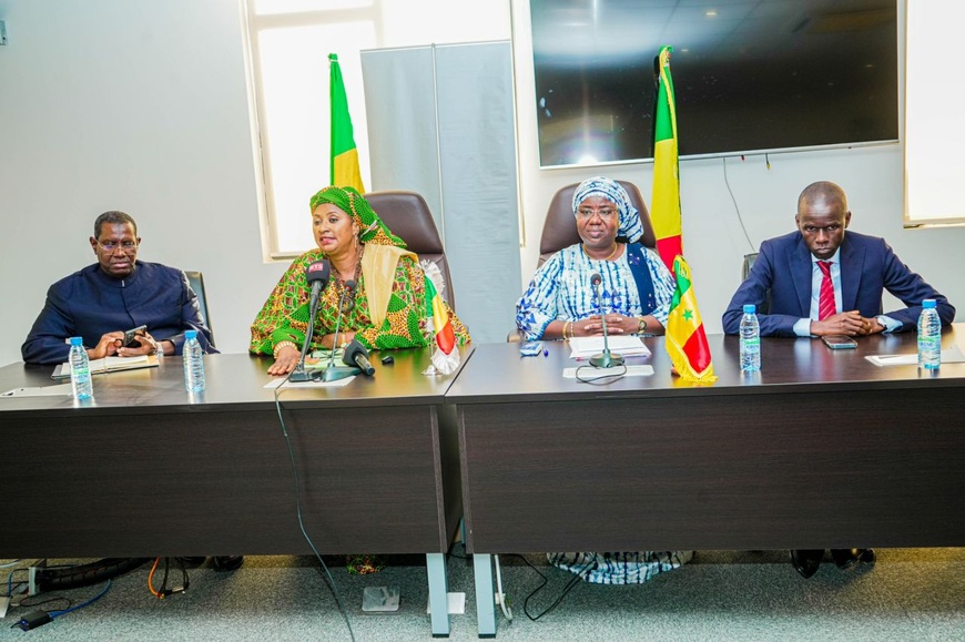 Coopération Sénégal-Mali : Vers le déblocage des conteneurs maliens au Port de Dakar Coopération Sénégal-Mali : Vers le déblocage des conteneurs maliens au Port de Dakar