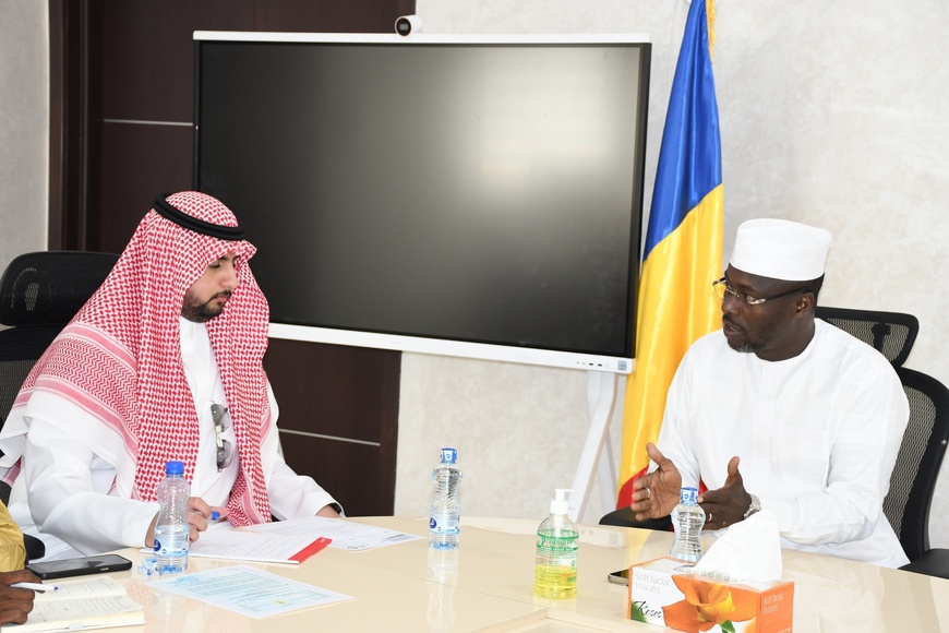 Tchad : Coopération renforcée avec le FSD pour accélérer la construction de la route Ngouri–Bol Tchad : Coopération renforcée avec le FSD pour accélérer la construction de la route Ngouri–Bol