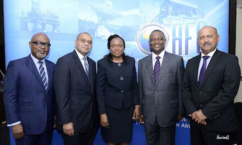 Oliver Andrews, Directeur Exécutif; Andrew Alli, Président; Sarah Alade, Présidente; Dr. Adesegun Akin-Olugbade, Chef des opérations; Sanjeev Gupta, Directeur Exécutif en charges des services financiers