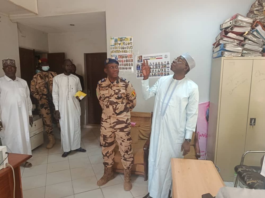 Tchad - Ministère de la Justice : Le Garde des Sceaux Dr Youssouf Tom traque l'absentéisme Tchad - Ministère de la Justice : Le Garde des Sceaux Dr Youssouf Tom traque l'absentéisme