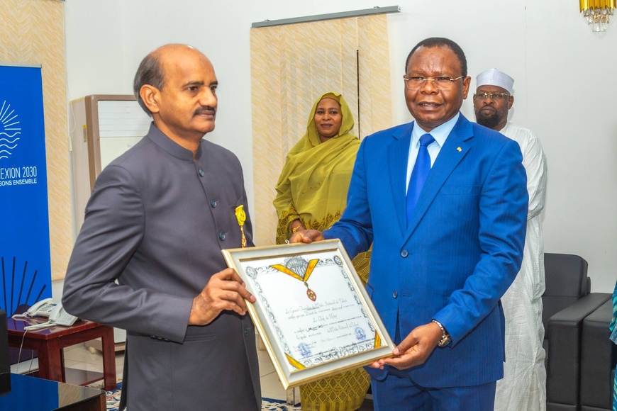 Tchad : L'ambassadeur indien Dr. Hifzur Rahman élevé au grade d'officier de l'ordre national Tchad : L'ambassadeur indien Dr. Hifzur Rahman élevé au grade d'officier de l'ordre national