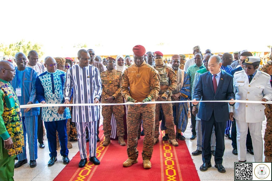 Burkina : le capitaine Ibrahim Traoré inaugure le CHU de Pala et son Centre de radiothérapie Burkina : le capitaine Ibrahim Traoré inaugure le CHU de Pala et son Centre de radiothérapie