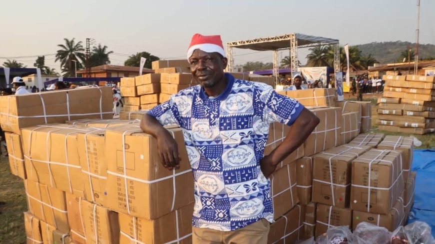 RCA : Arbre de Noël 2025, le couple présidentiel remet des jouets aux enfants à Bangui RCA : Arbre de Noël 2025, le couple présidentiel remet des jouets aux enfants à Bangui
