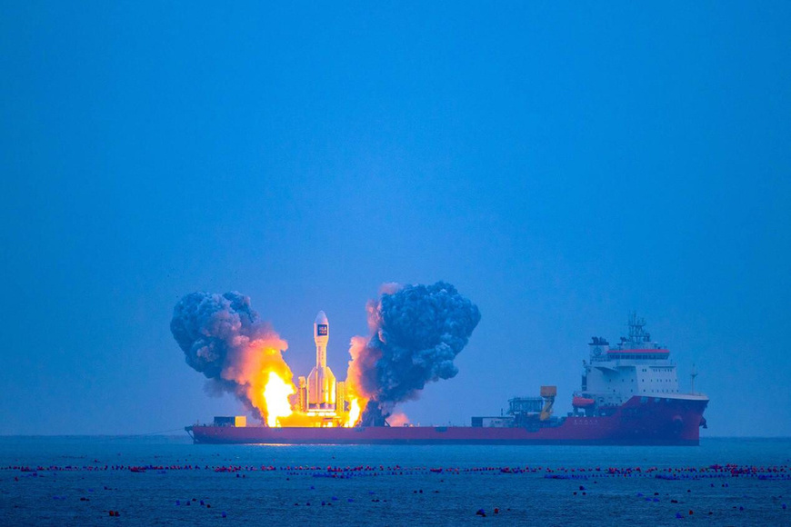 A Gravity-1 carrier rocket blasts off from waters off the coast of Haiyang, east China's Shandong province, Oct. 11, 2025. (Photo/Wang Yueguo)
