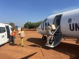 Élections en RCA : Le défi logistique relevé grâce au soutien de la MINUSCA Élections en RCA : Le défi logistique relevé grâce au soutien de la MINUSCA