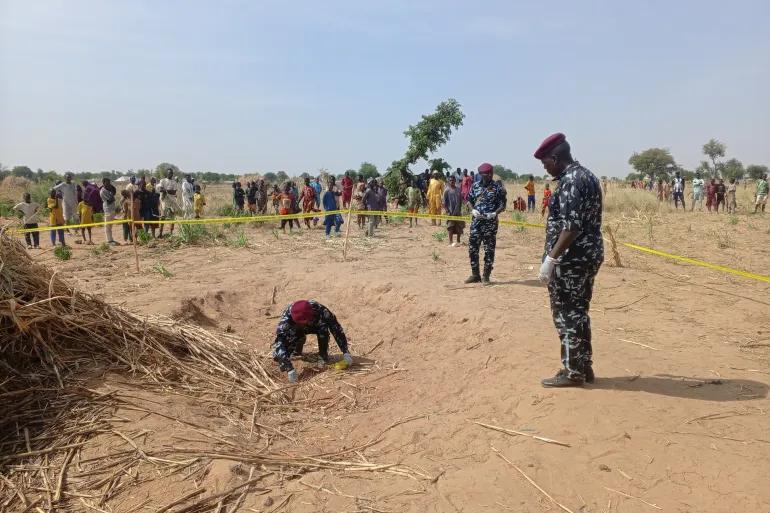 La police barricade le site de la frappe américaine à Jabo, dans l'État de Sokoto, dans le nord-ouest du Nigeria, le 26 décembre 2025. Photo : Qosim Suleiman/Al Jazeera