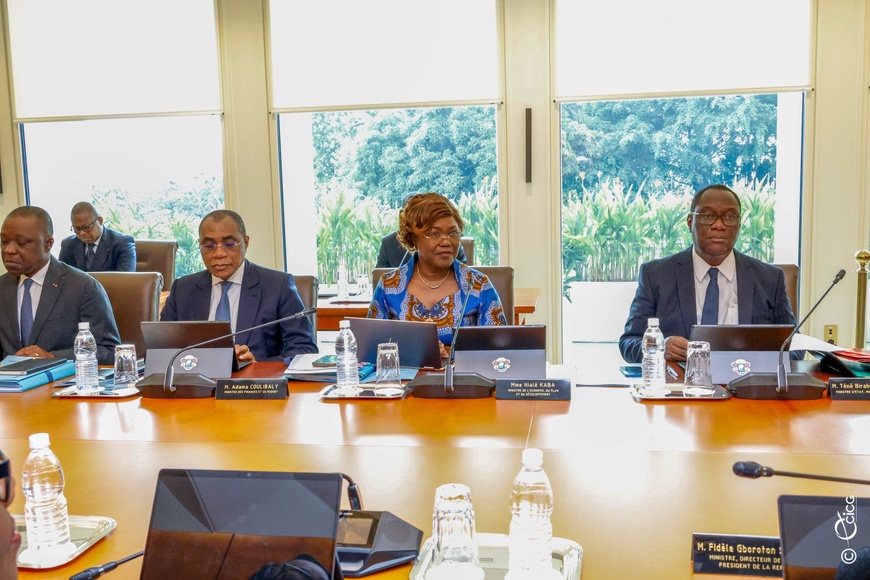 Côte d’Ivoire : « La forte adhésion des populations nous invite à davantage d’efforts » (Alassane Ouattara) Côte d’Ivoire : « La forte adhésion des populations nous invite à davantage d’efforts » (Alassane Ouattara)