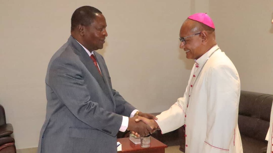 RCA : le président de la République reçoit les membres de la conférence épiscopale RCA : le président de la République reçoit les membres de la conférence épiscopale