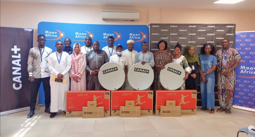 Moov Africa : remise des derniers lots de la promo Quiz CAN Maroc 2025, les trois heureux gagnants ont été récompensés Moov Africa : remise des derniers lots de la promo Quiz CAN Maroc 2025, les trois heureux gagnants ont été récompensés