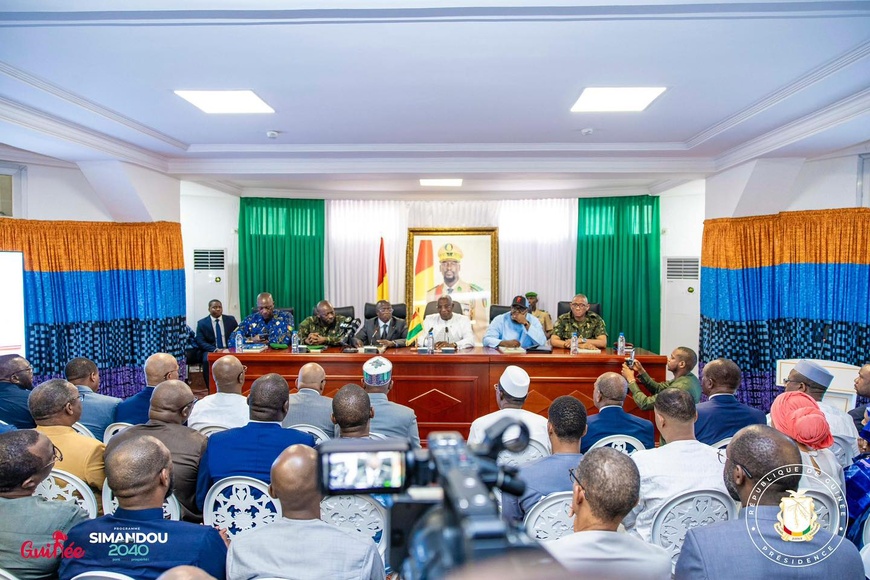 Guinée : installation du Premier ministre Amadou Oury BAH Guinée : installation du Premier ministre Amadou Oury BAH