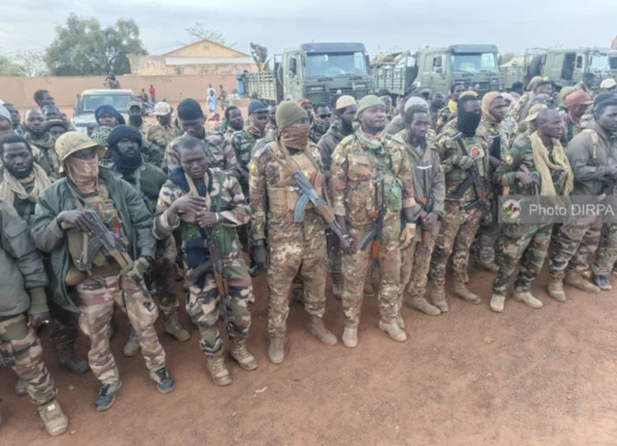 Mali : les FAMa poursuivent l’escorte des citernes de carburants en provenance du Niger Mali : les FAMa poursuivent l’escorte des citernes de carburants en provenance du Niger