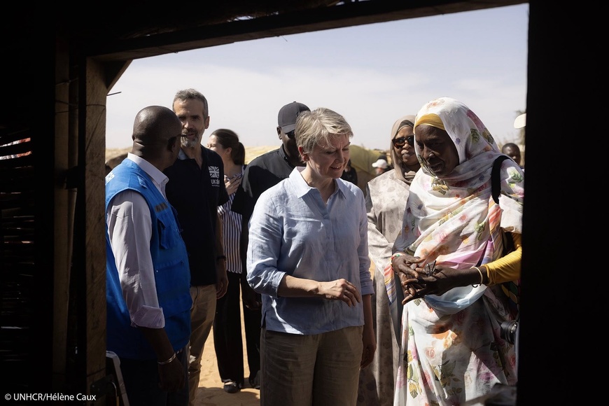 Crise Soudanaise à l’Est du Tchad : Le Royaume-Uni au chevet des réfugiés Crise Soudanaise à l’Est du Tchad : Le Royaume-Uni au chevet des réfugiés