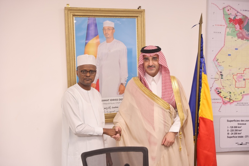 Tchad : signature de l’accord de prêt pour le Centre de cardiologie et visite du site du projet Tchad : signature de l’accord de prêt pour le Centre de cardiologie et visite du site du projet