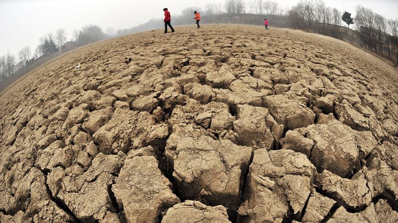 Le lac Hubei asséché, en Chine centrale. Crédit photo : Sources