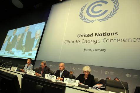 les négociateurs chargés de préparer un projet d’accord sur le climat en vue de la conférence de Paris étaient à la peine à Bonn. © EPA