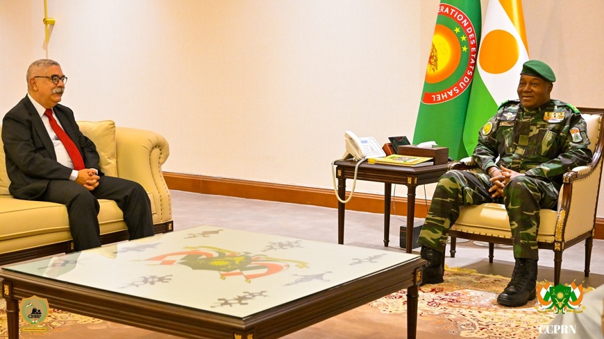Niger : le président Tiani accorde une audience à l’ambassadeur de Cuba