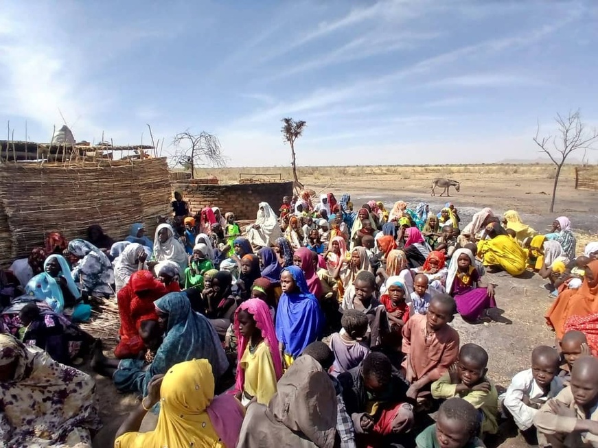 Tchad : au Ouaddaï, la députée Amina Ali Idriss offre des vivres aux sinistrés d’Am-Zéfé Tchad : au Ouaddaï, la députée Amina Ali Idriss offre des vivres aux sinistrés d’Am-Zéfé
