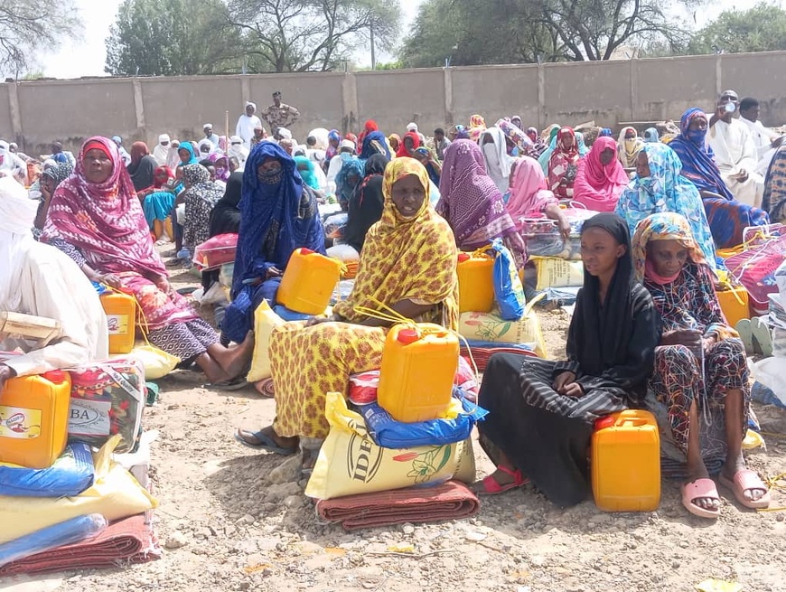 Tchad : des kits sociaux distribués aux personnes vulnérables dans le 10ème arrondissement de N'Djamena Tchad : des kits sociaux distribués aux personnes vulnérables dans le 10ème arrondissement de N'Djamena