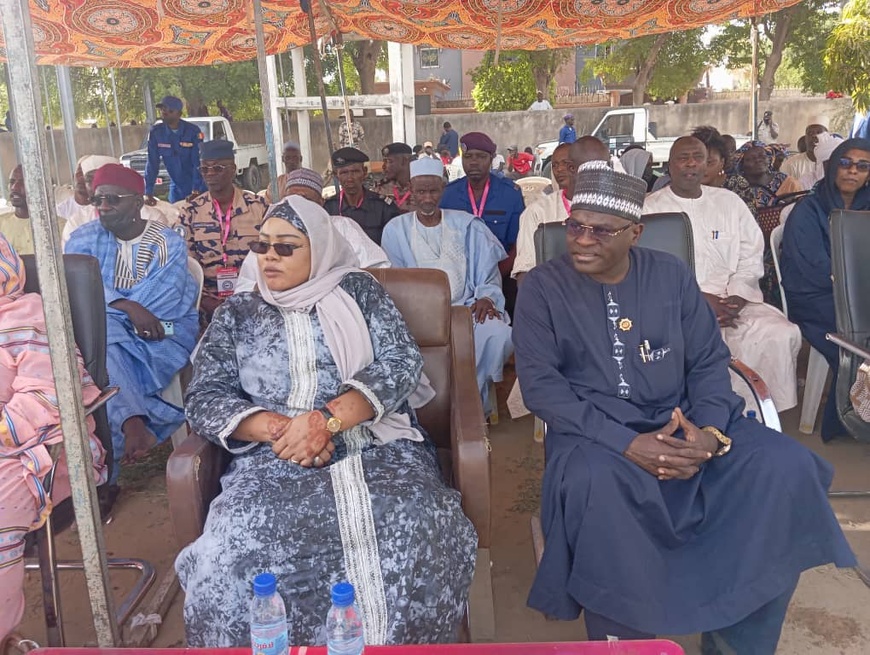 Tchad : des kits sociaux distribués aux personnes vulnérables dans le 8ᵉ arrondissement de N’Djamena Tchad : des kits sociaux distribués aux personnes vulnérables dans le 8ᵉ arrondissement de N’Djamena