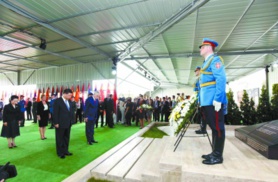 Xi rend hommage aux victimes du bombardement de l’ancienne ambassade de Chine en Yougoslavie