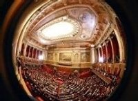 Versailles: le Parlement adopte la réforme d'extrême justesse Versailles: le Parlement adopte la réforme d'extrême justesse